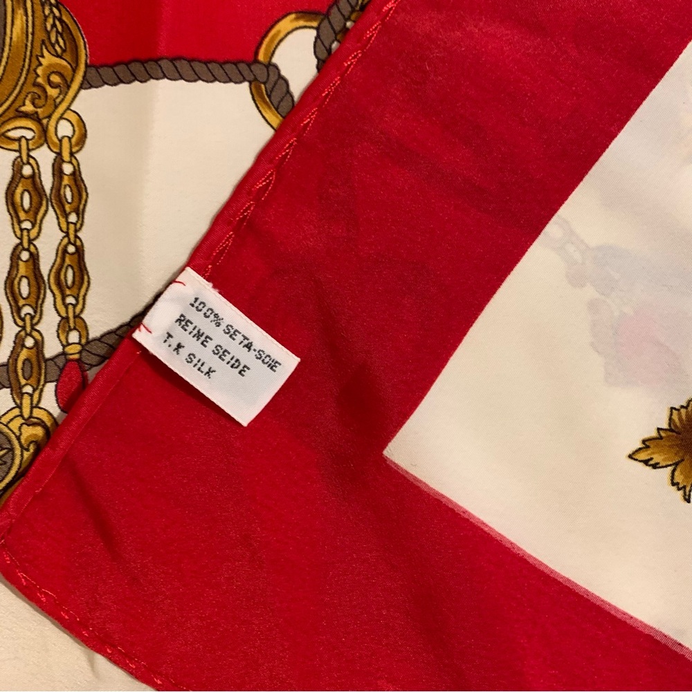 Hermès Red and Gold silk Scarf - Picture 3 of 3